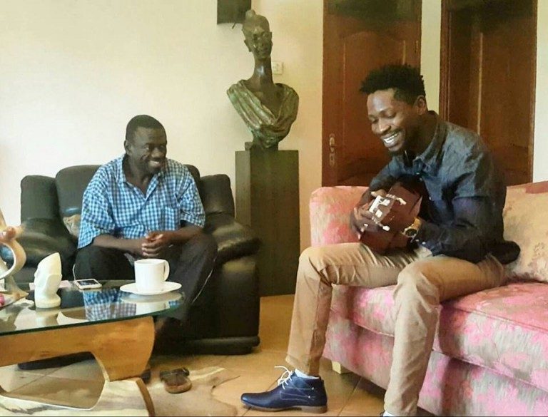 12832420_10154656047483012_4001617698855305004_n-768x585.jpgbobi-wine-sung-for-kizza-besigye