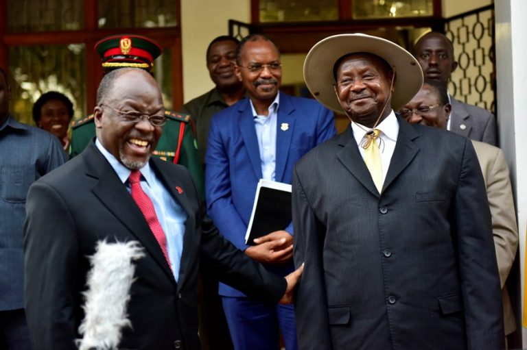 Museveni-in-Arusha-EAC-Summit-03