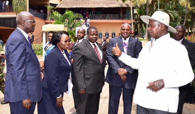 26991839_1194068770728545_2980036929295731718_n