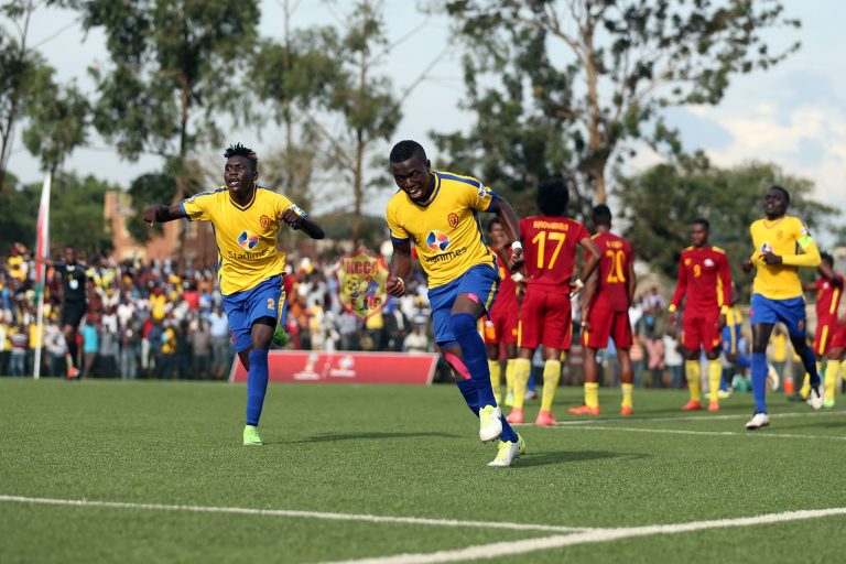 Mucurezi celebrates