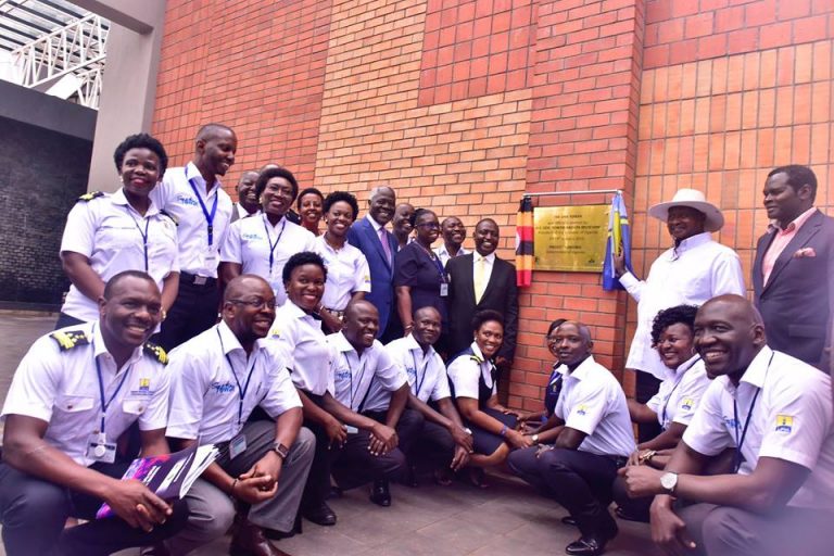 50551781_2222332444501017_980942256636690432_n