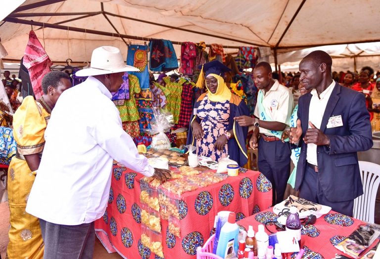 60201047_1568420733293345_5278653203515179008_n