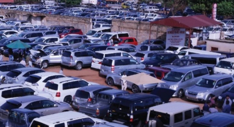 Cars-in-a-Kampala-bond..online-photo
