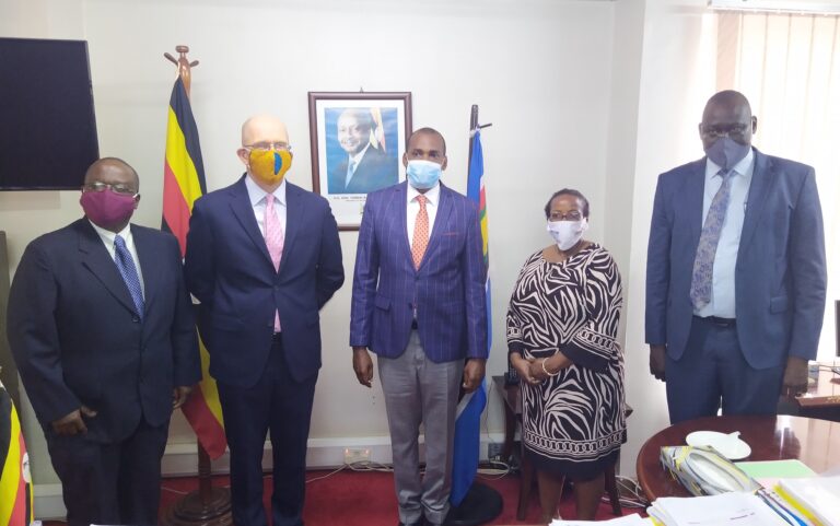 Minister Frank Tumwebaze (center), World Bank country manager Uganda Anthony Thompson (2 left), Permanent Secretary Ministry of Gender, Lab