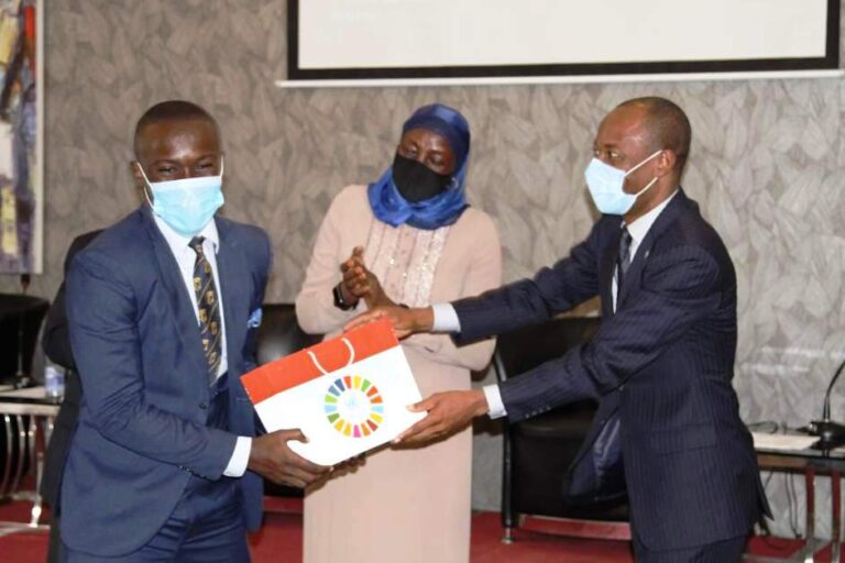 Best student receives gift