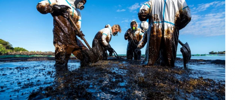 Oil Spill photo